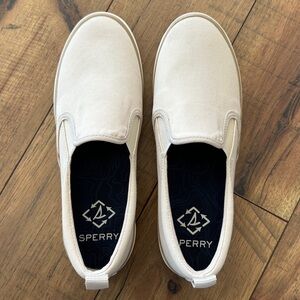 Sperry Slip On Sneakers Women's Shoes Cream 8 New